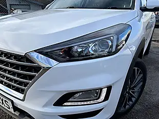 Used 2019 Hyundai Tucson Premium Polar White - Interior and Exterior details 14