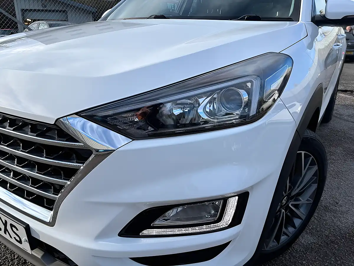Used 2019 Hyundai Tucson Premium Polar White - Interior and Exterior details 14