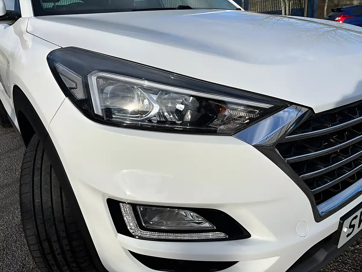 Used 2019 Hyundai Tucson Premium Polar White - Interior and Exterior details 15