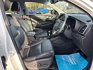 Used 2019 Hyundai Tucson Premium Polar White - Interior and Exterior details 3