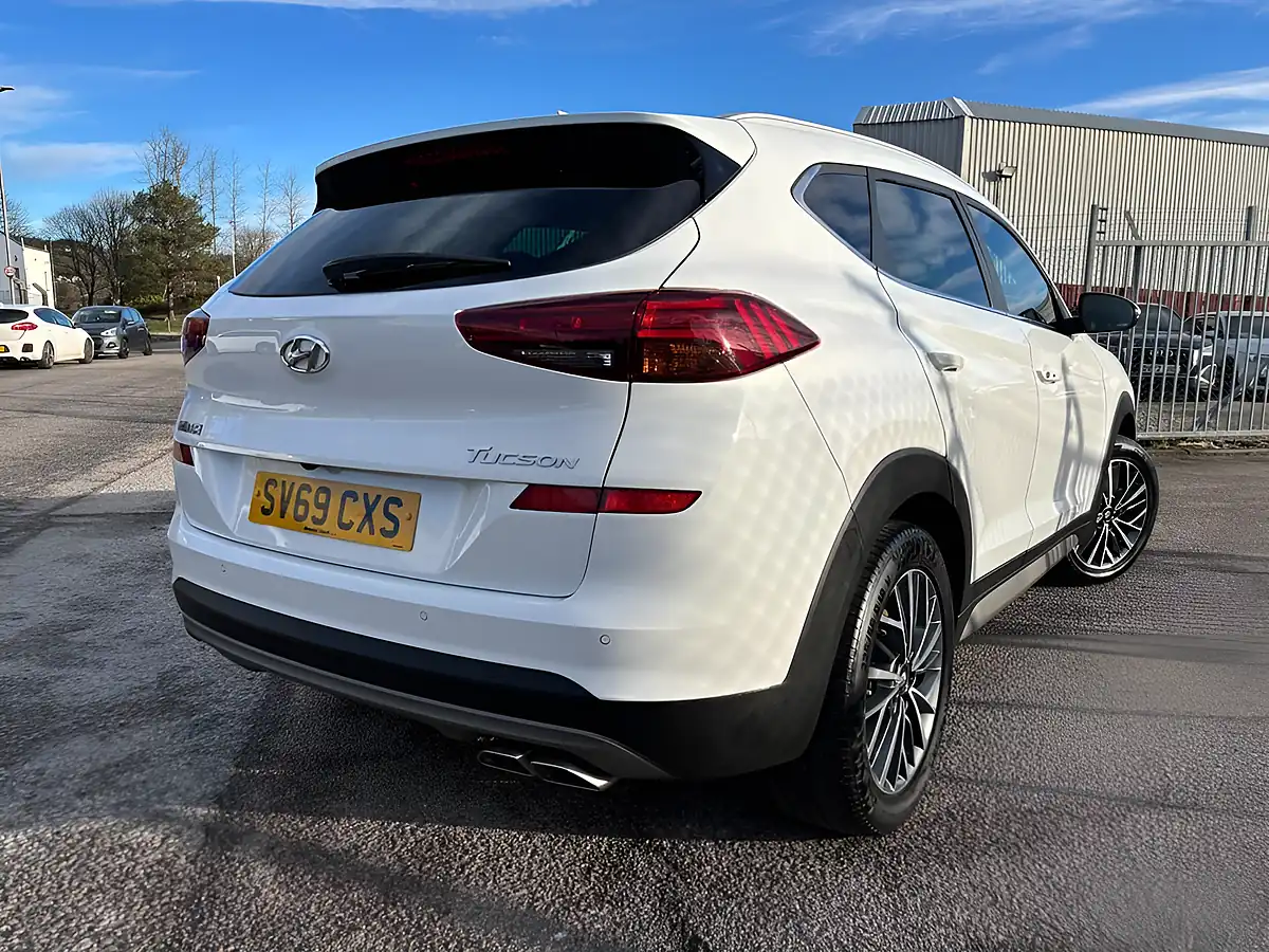 Used 2019 Hyundai Tucson Premium Polar White - Interior and Exterior details 4