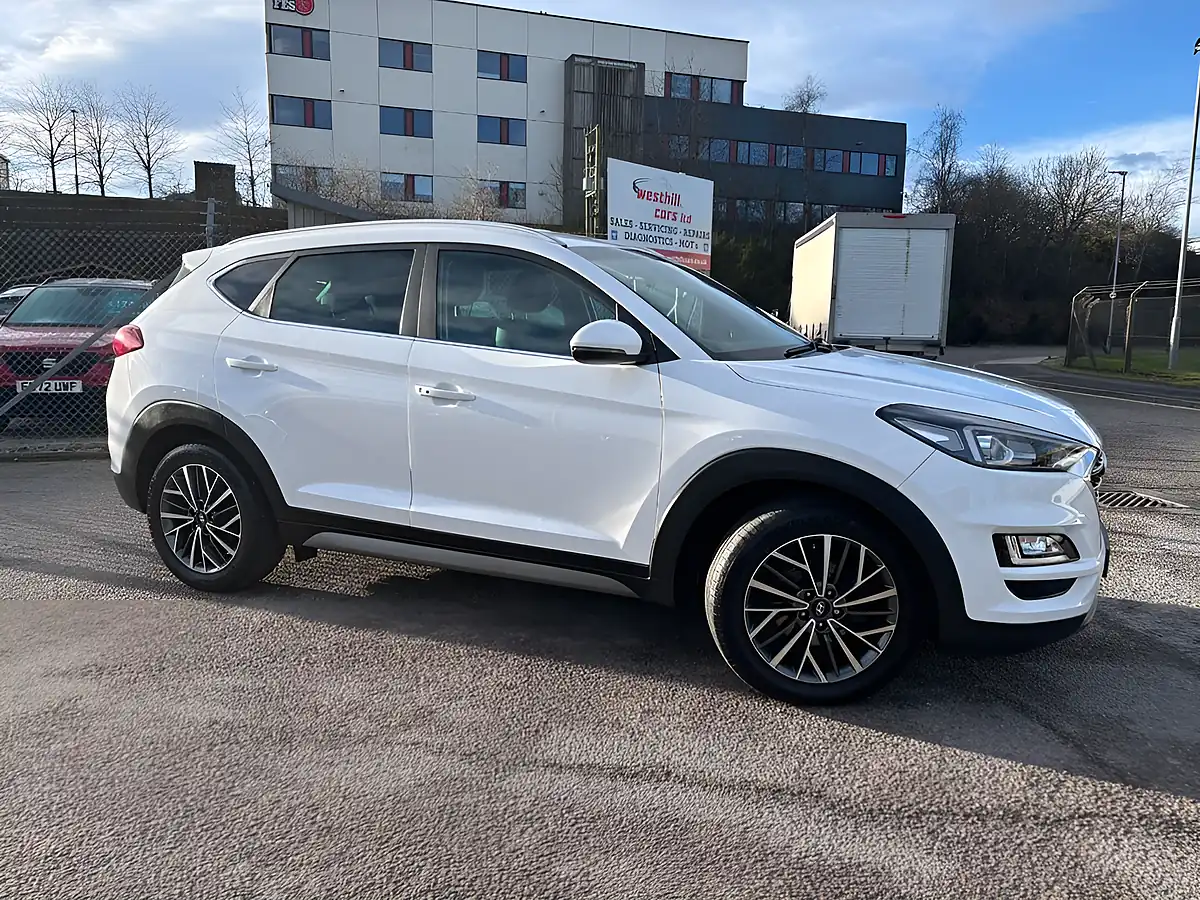 Used 2019 Hyundai Tucson Premium Polar White - Interior and Exterior details 5