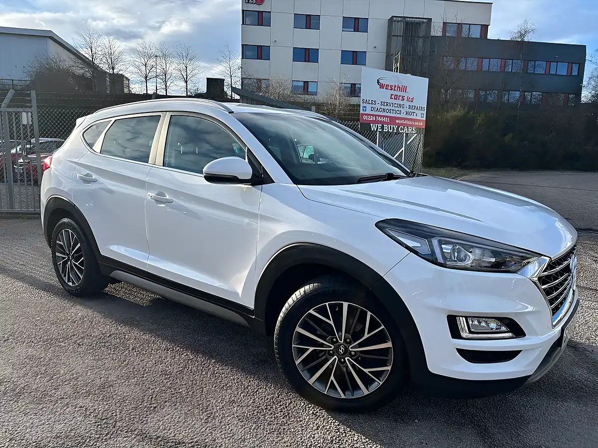 Used 2019 Hyundai Tucson Premium Polar White - Interior and Exterior details 8