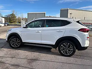 Used 2019 Hyundai Tucson Premium Polar White - Interior and Exterior details 9