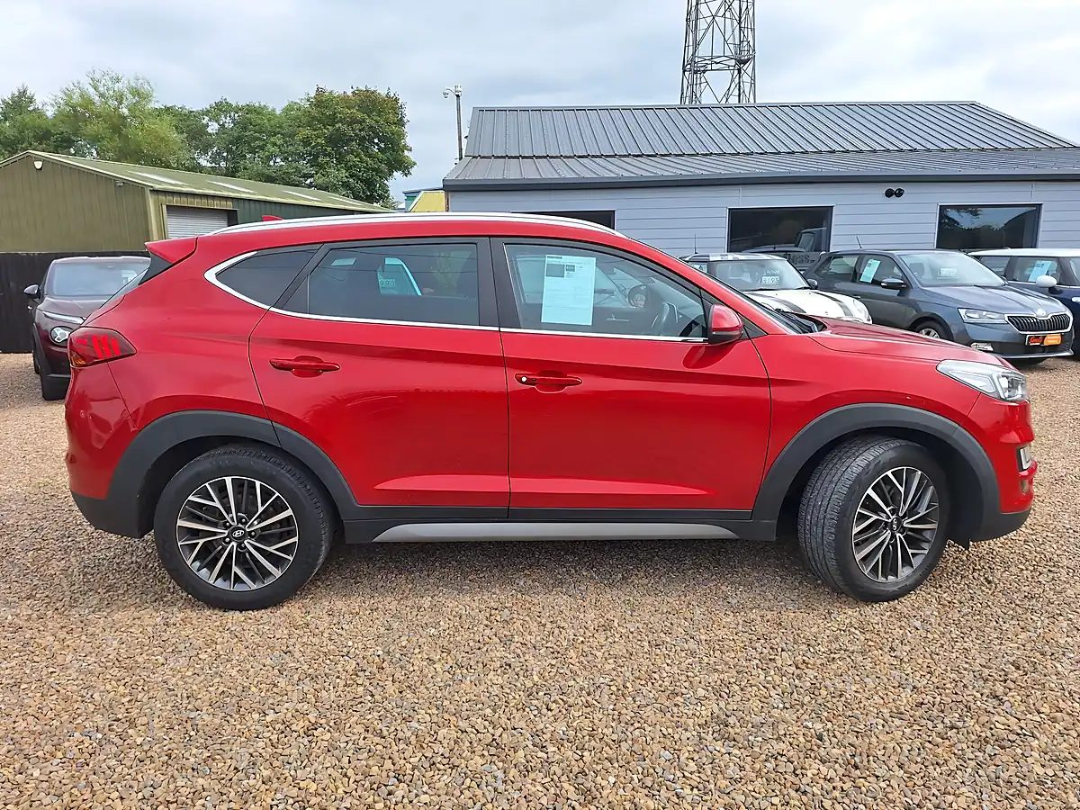 Used 2019 Hyundai Tucson Premium Red - Interior and Exterior details 17