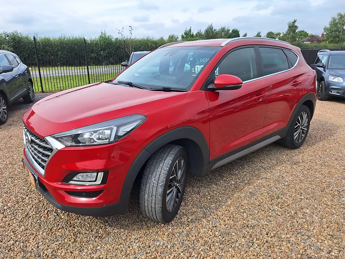 Used 2019 Hyundai Tucson Premium Red - Interior and Exterior details 3