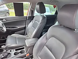 Used 2019 Hyundai Tucson Premium Red - Interior and Exterior details 4