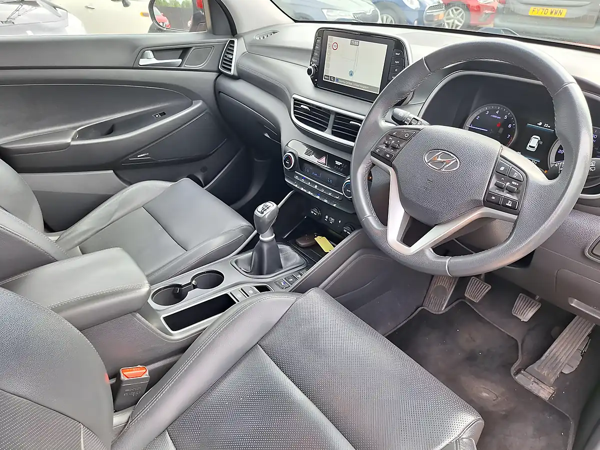 Used 2019 Hyundai Tucson Premium Red - Interior and Exterior details 8