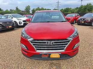 Used 2019 Hyundai Tucson Premium Red - Interior and Exterior details 9