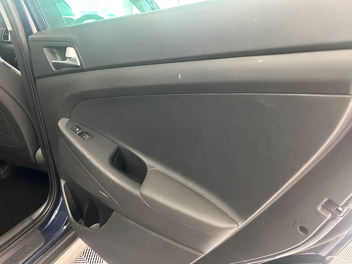 Used 2019 Hyundai Tucson Premium Se Blue - Interior and Exterior details 16