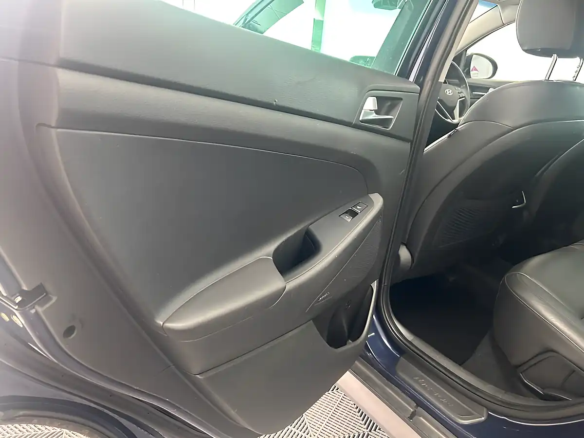 Used 2019 Hyundai Tucson Premium Se Blue - Interior and Exterior details 18