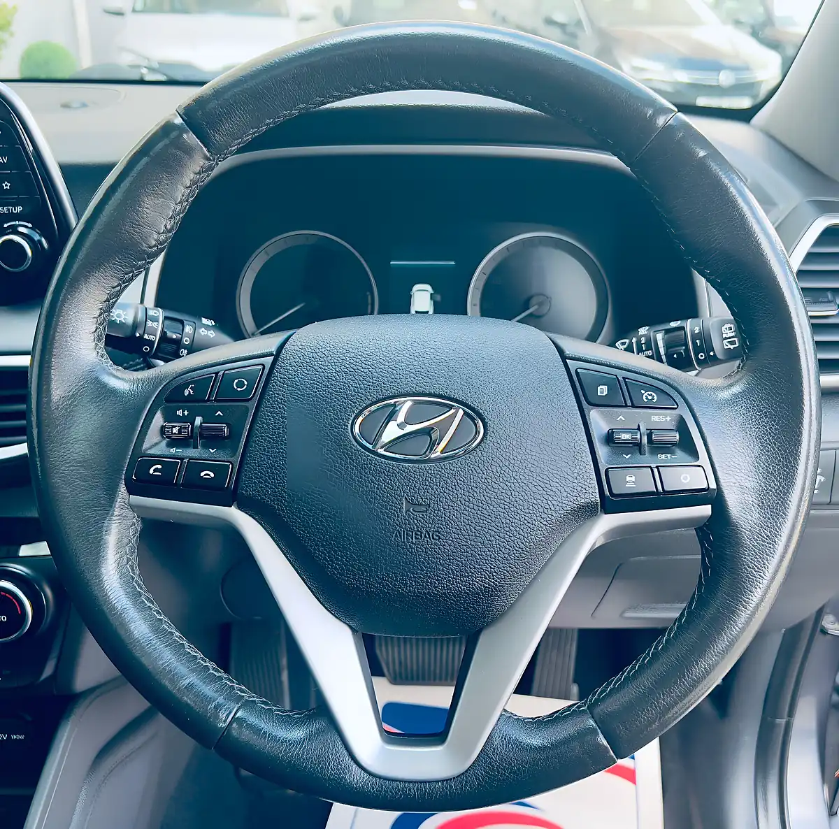 Used 2019 Hyundai Tucson Premium Se Grey - Interior and Exterior details 15