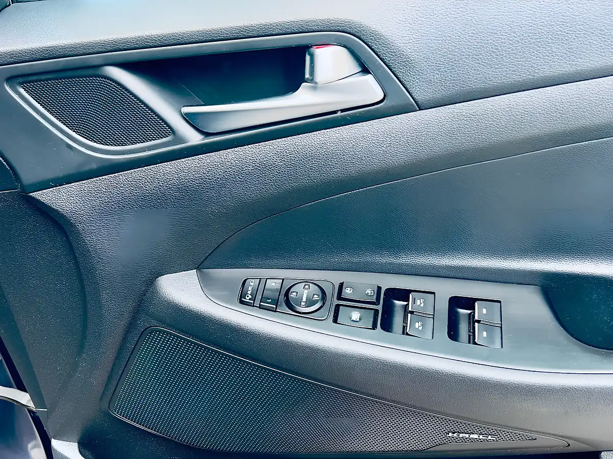Used 2019 Hyundai Tucson Premium Se Grey - Interior and Exterior details 18