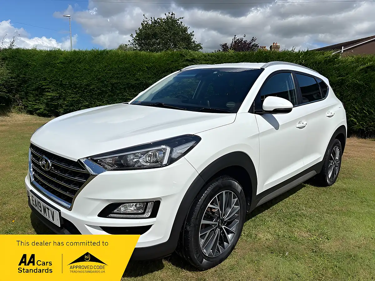 Used 2019 Hyundai Tucson Premium White - Front View