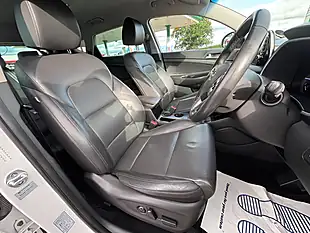 Used 2019 Hyundai Tucson Premium White - Interior and Exterior details 10