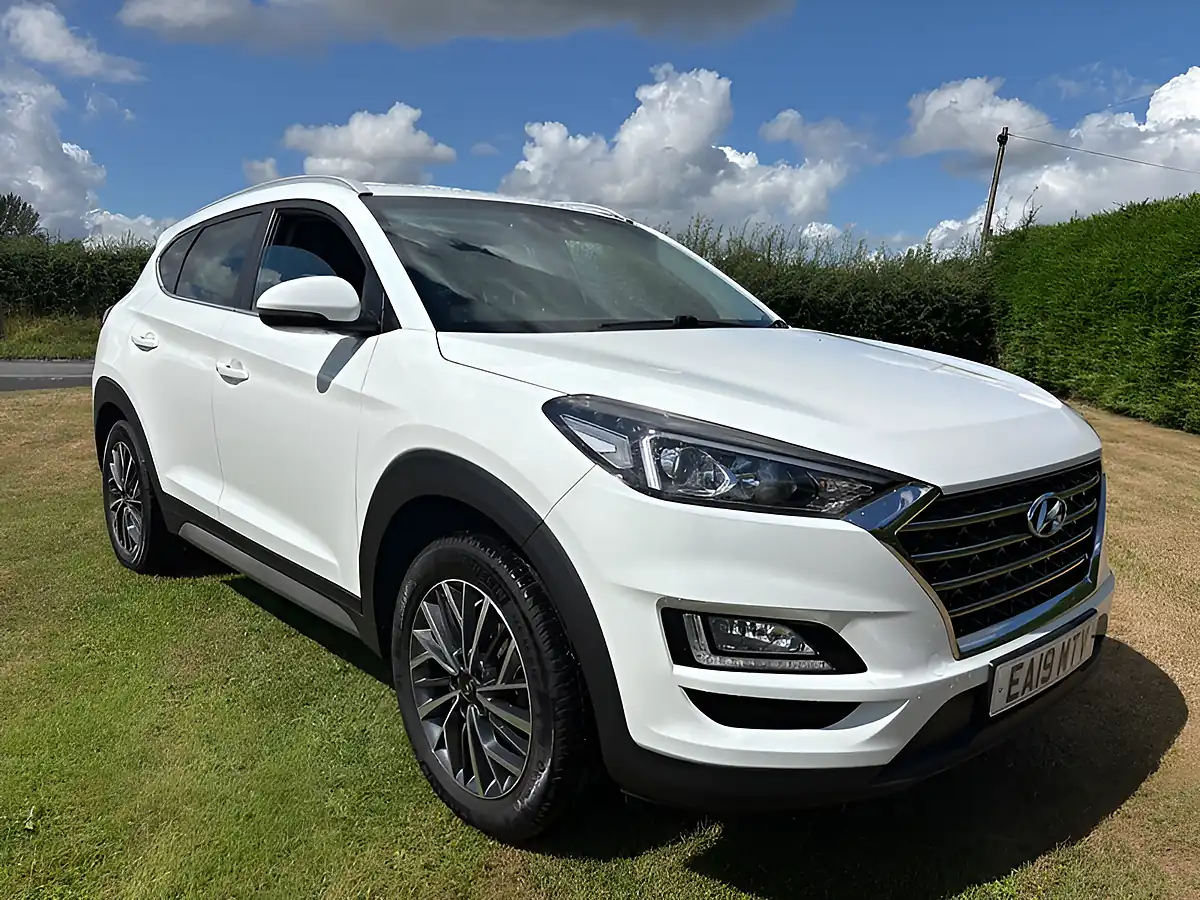 Used 2019 Hyundai Tucson Premium White - Interior and Exterior details 3