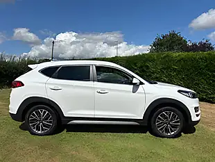 Used 2019 Hyundai Tucson Premium White - Interior and Exterior details 4