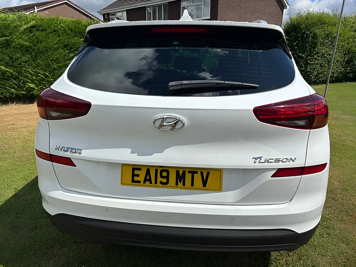 Used 2019 Hyundai Tucson Premium White - Interior and Exterior details 6