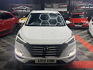 Used 2019 Hyundai Tucson Premium White - Interior and Exterior details 12