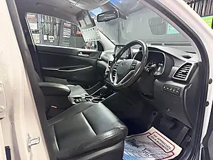 Used 2019 Hyundai Tucson Premium White - Interior and Exterior details 15