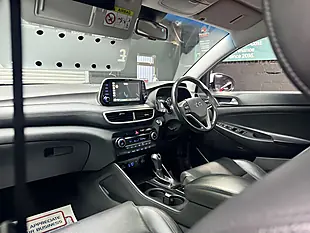 Used 2019 Hyundai Tucson Premium White - Interior and Exterior details 16
