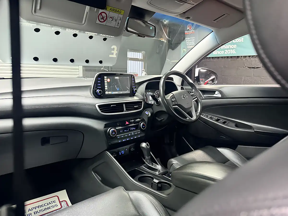 Used 2019 Hyundai Tucson Premium White - Interior and Exterior details 16