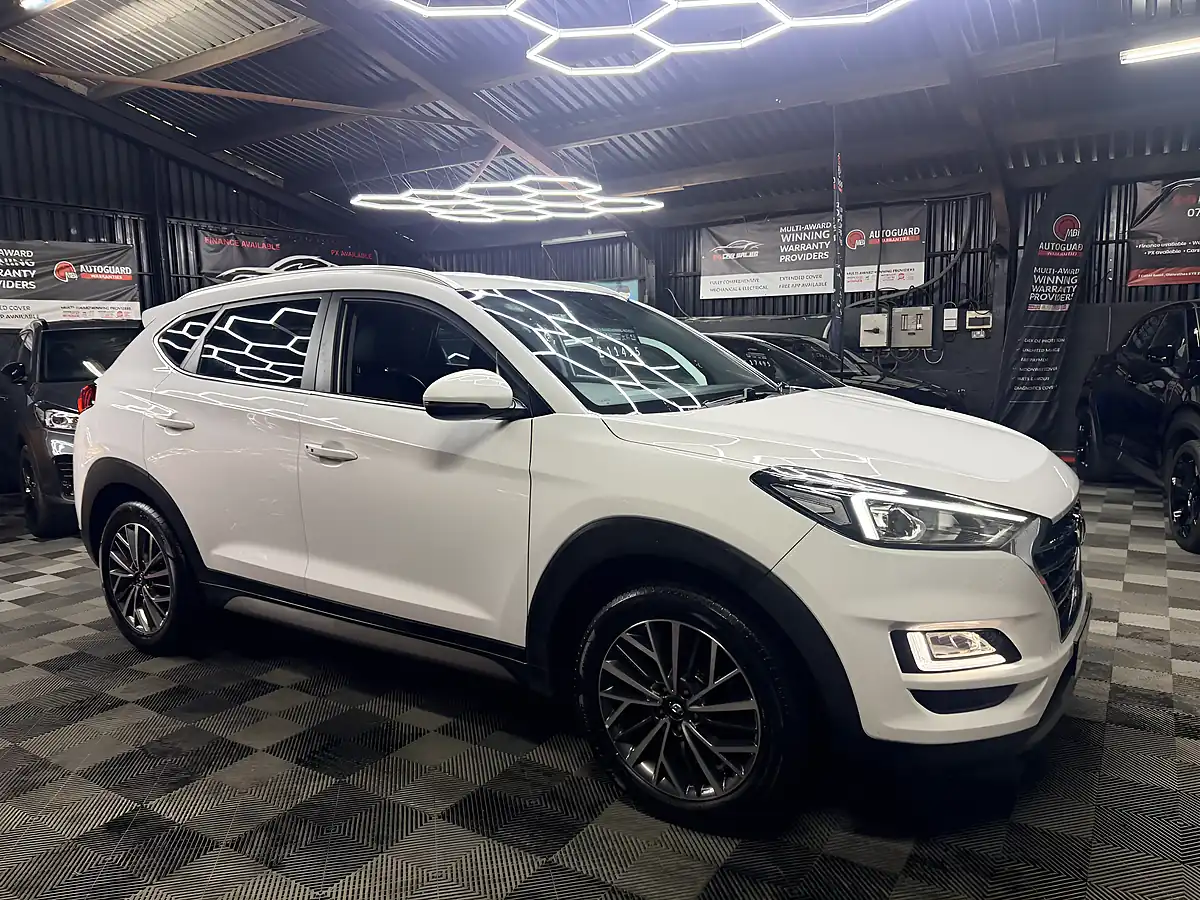 Used 2019 Hyundai Tucson Premium White - Interior and Exterior details 3