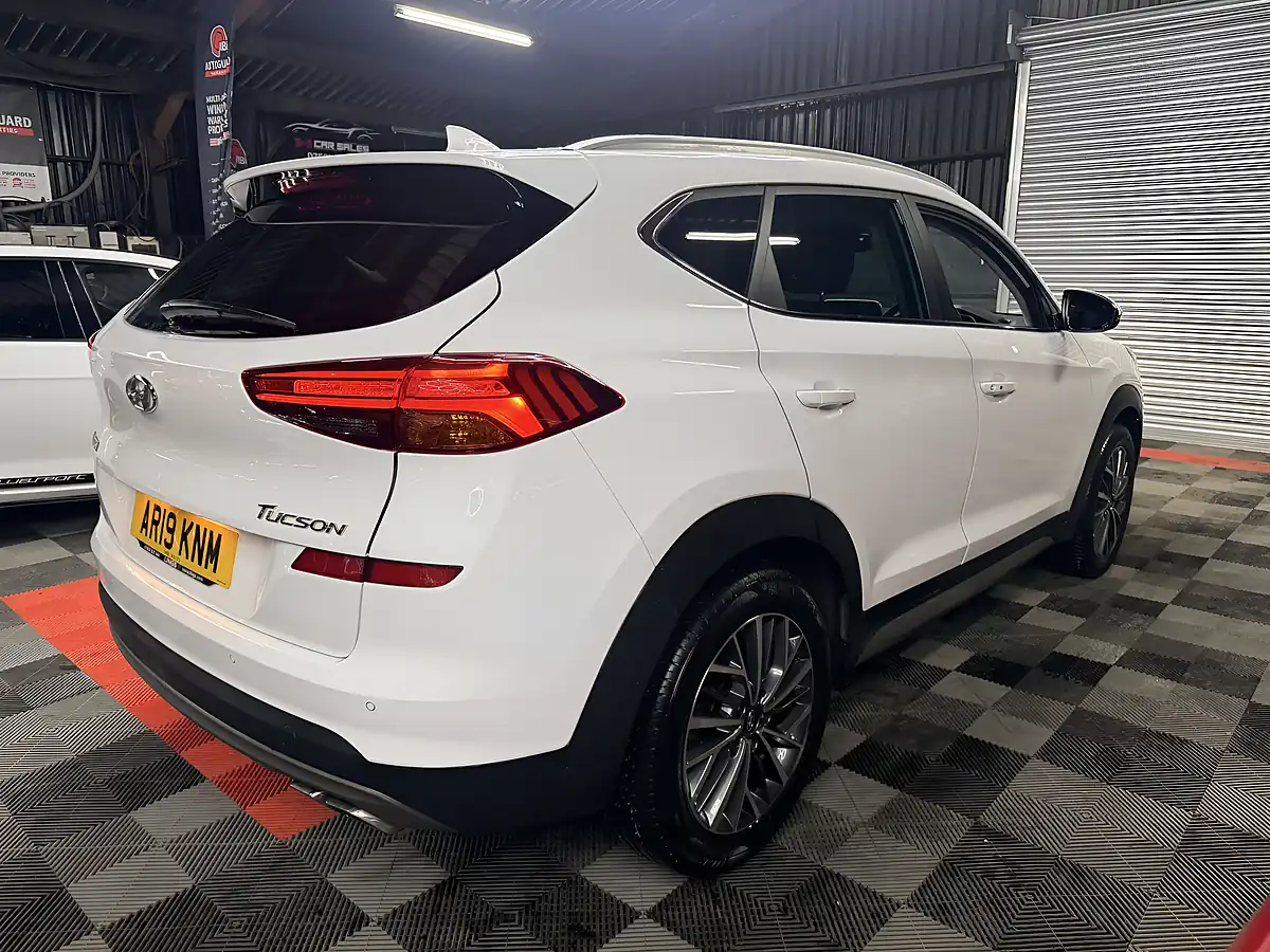 Used 2019 Hyundai Tucson Premium White - Interior and Exterior details 4