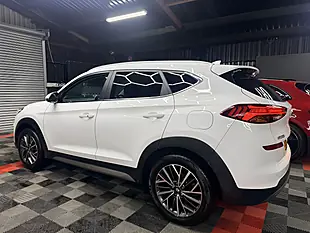 Used 2019 Hyundai Tucson Premium White - Interior and Exterior details 8