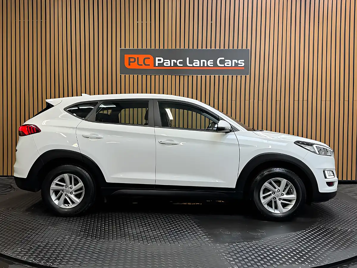 Used 2019 Hyundai Tucson S Connect Polar White - Interior and Exterior details 2