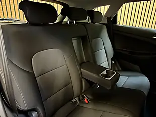 Used 2019 Hyundai Tucson S Connect Polar White - Interior and Exterior details 20