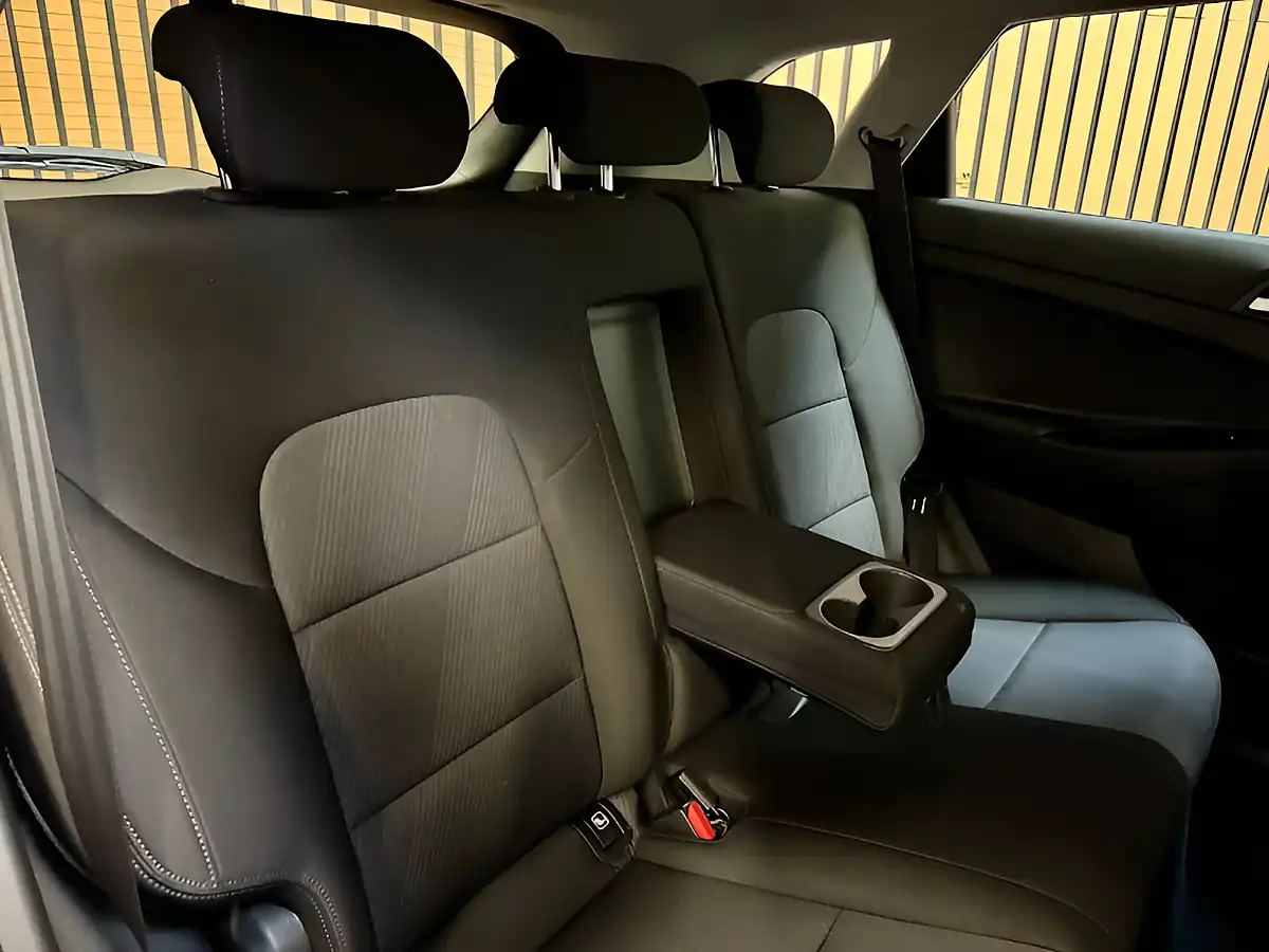 Used 2019 Hyundai Tucson S Connect Polar White - Interior and Exterior details 20