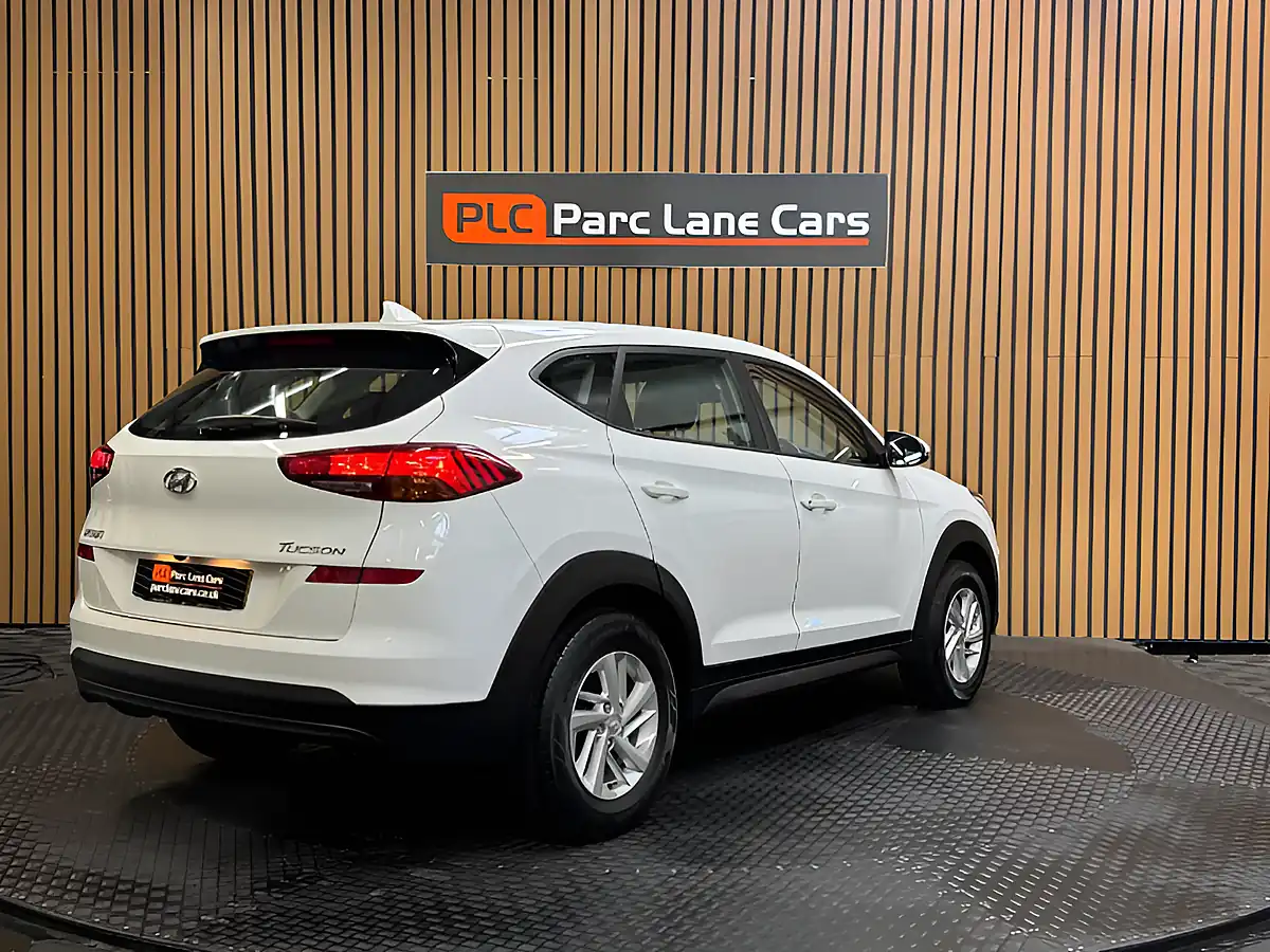 Used 2019 Hyundai Tucson S Connect Polar White - Interior and Exterior details 3