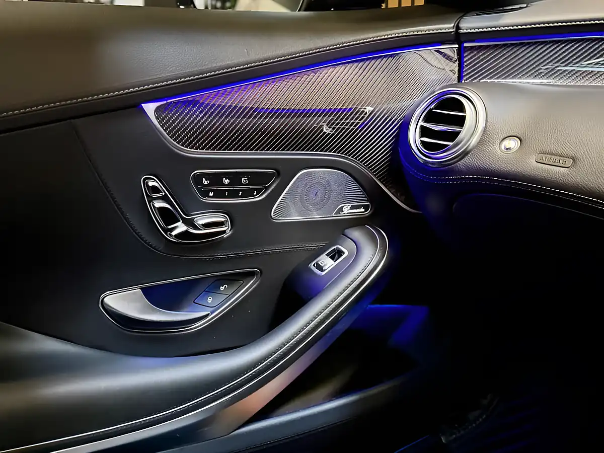 Used 2019 Hyundai Tucson S Connect Polar White - Interior and Exterior details 9