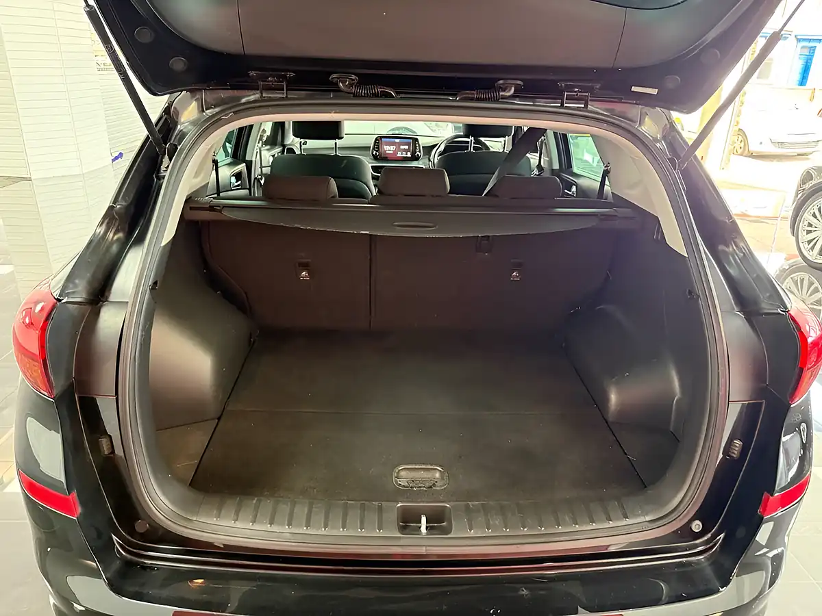 Used 2019 Hyundai Tucson Se Nav Black - Interior and Exterior details 10