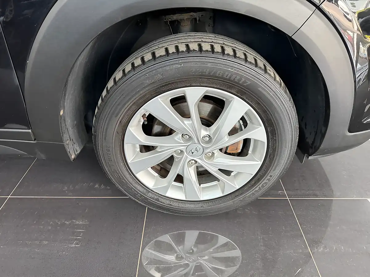 Used 2019 Hyundai Tucson Se Nav Black - Interior and Exterior details 19
