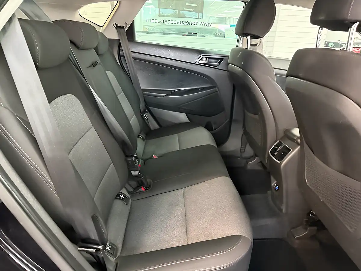 Used 2019 Hyundai Tucson Se Nav Black - Interior and Exterior details 5