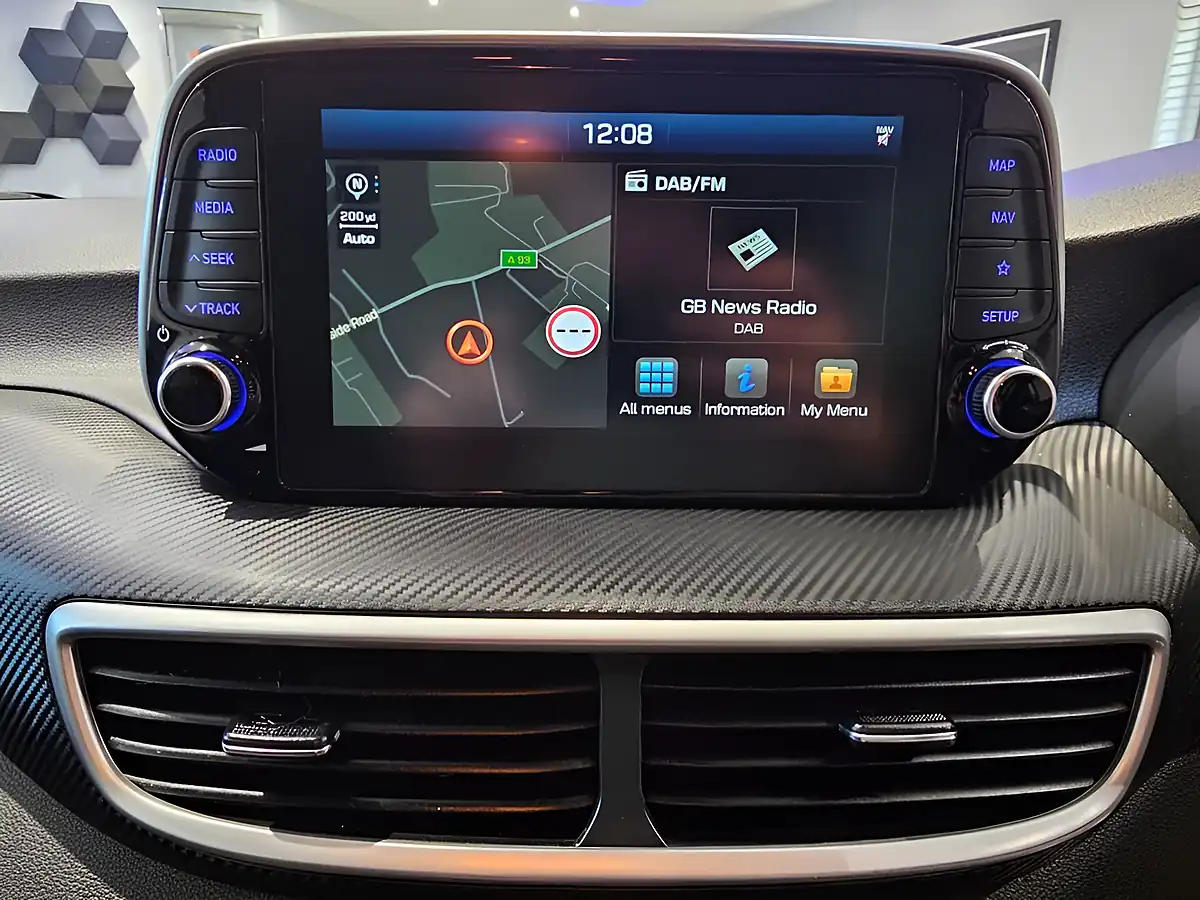 Used 2019 Hyundai Tucson Se Nav Black - Interior and Exterior details 11