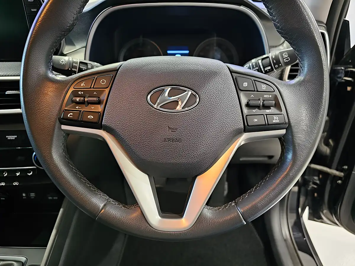 Used 2019 Hyundai Tucson Se Nav Black - Interior and Exterior details 13