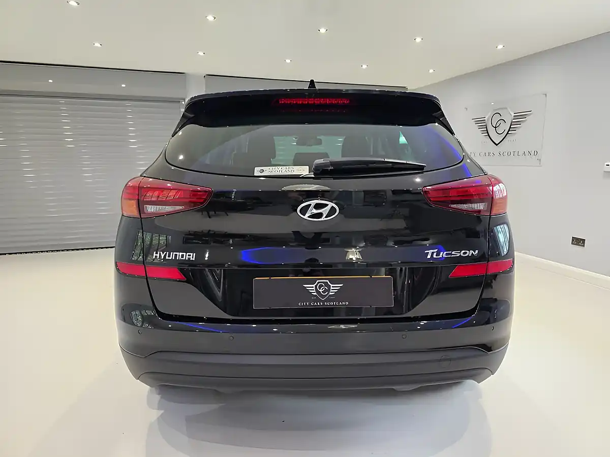 Used 2019 Hyundai Tucson Se Nav Black - Interior and Exterior details 5