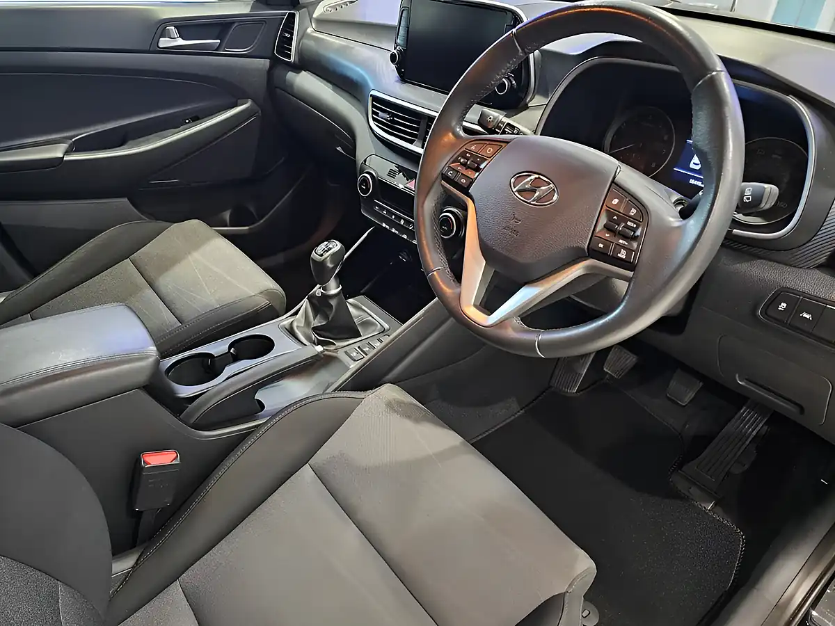 Used 2019 Hyundai Tucson Se Nav Black - Interior and Exterior details 9
