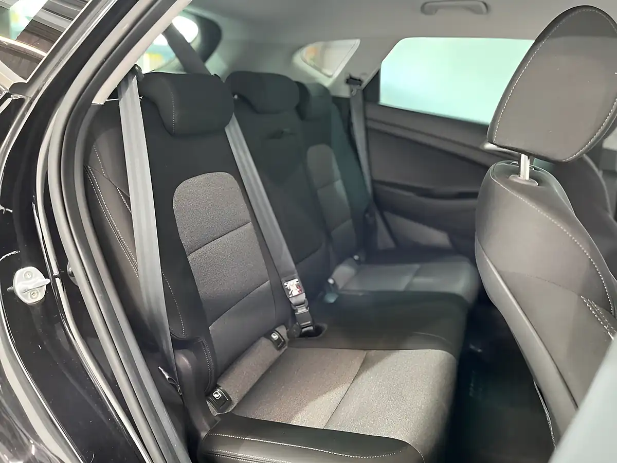 Used 2019 Hyundai Tucson Se Nav Black - Interior and Exterior details 16