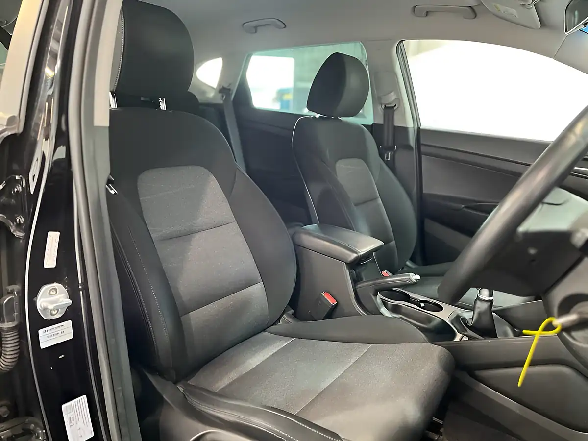 Used 2019 Hyundai Tucson Se Nav Black - Interior and Exterior details 17