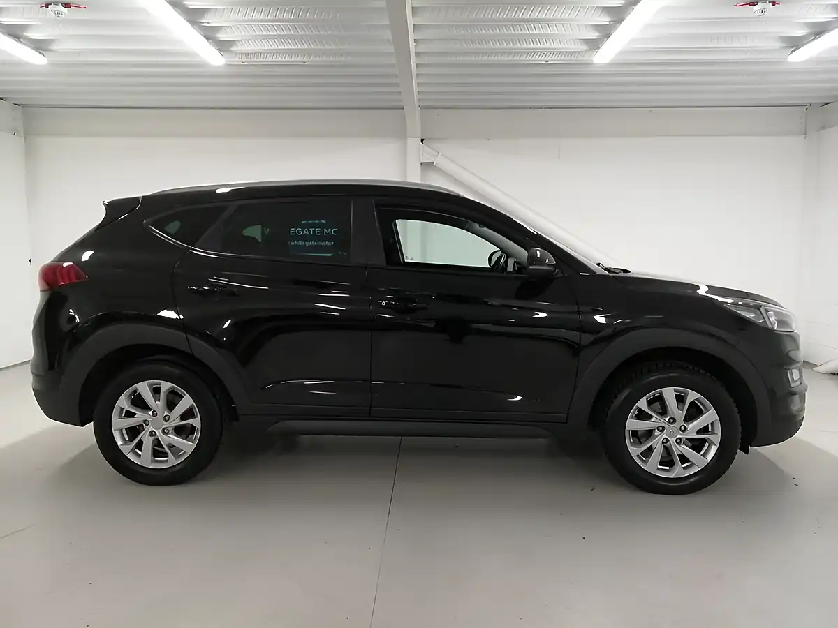 Used 2019 Hyundai Tucson Se Nav Black - Interior and Exterior details 14