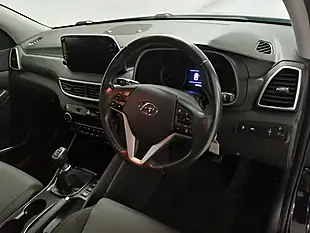 Used 2019 Hyundai Tucson Se Nav Black - Interior and Exterior details 6