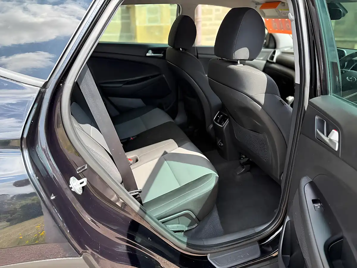 Used 2019 Hyundai Tucson Se Nav Black - Interior and Exterior details 13