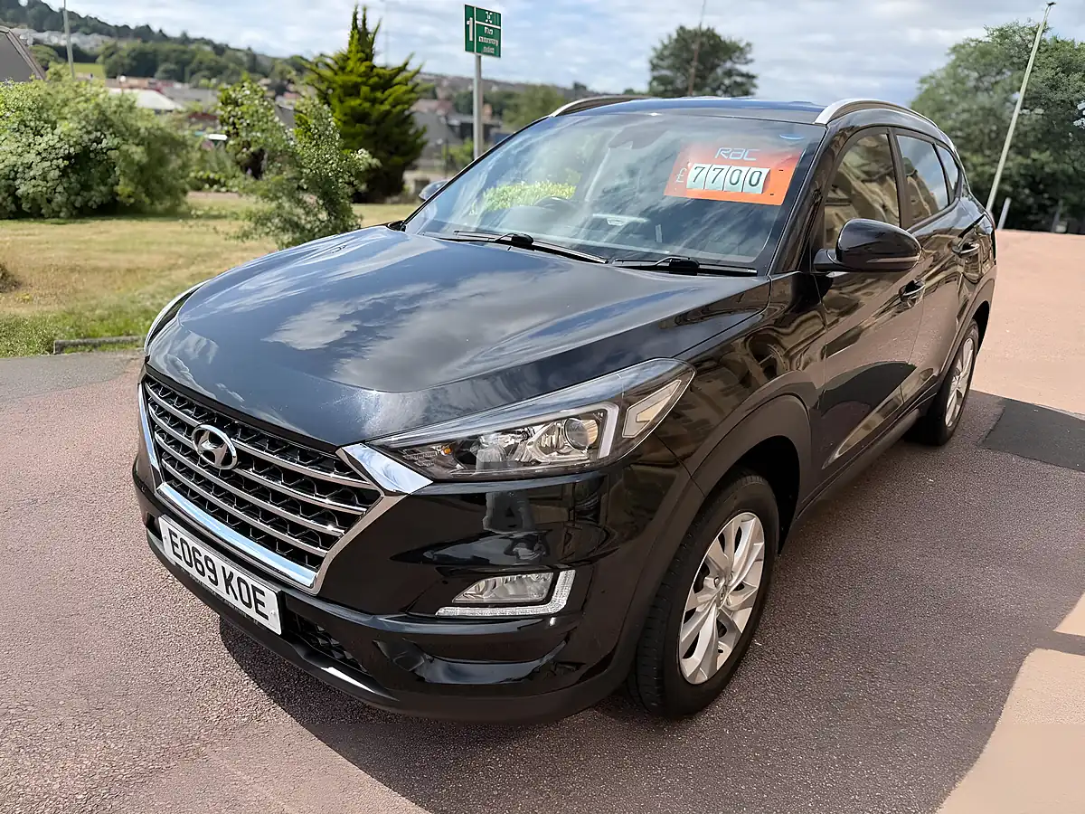 Used 2019 Hyundai Tucson Se Nav Black - Interior and Exterior details 9