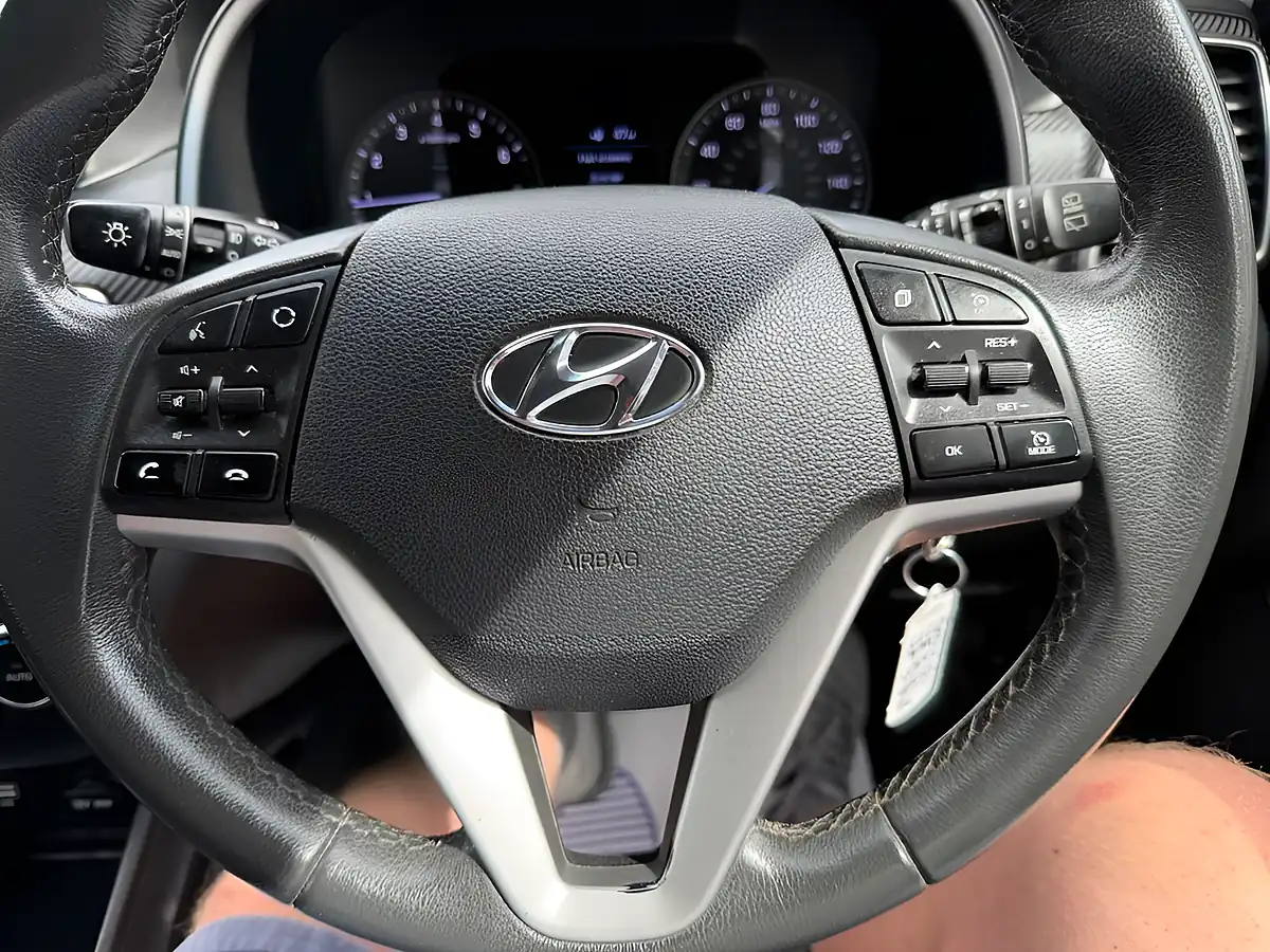 Used 2019 Hyundai Tucson Se Nav Black - Interior and Exterior details 14