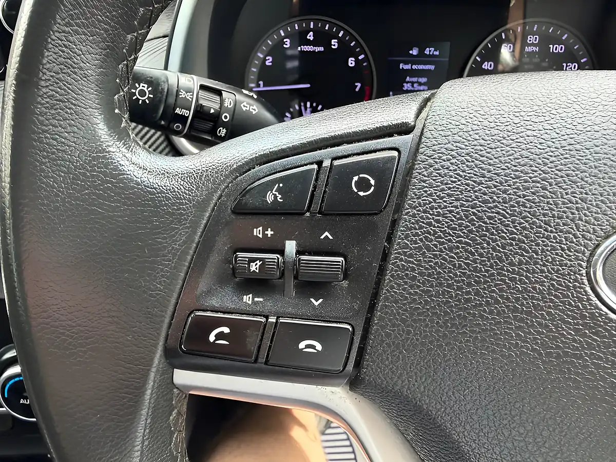 Used 2019 Hyundai Tucson Se Nav Black - Interior and Exterior details 15