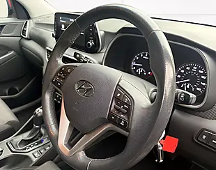 Used 2019 Hyundai Tucson Se Nav Fiery Red - Interior and Exterior details 10